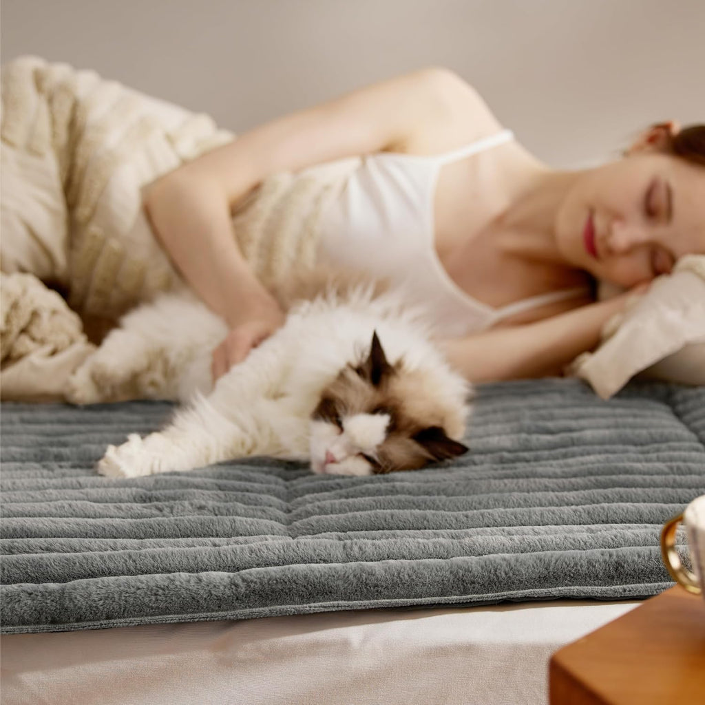 Self Warming Thermal Pet Bed Mat